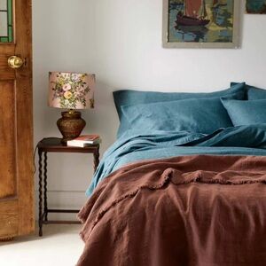 Piglet in Bed Cal King 100% Linen Flat Sheet